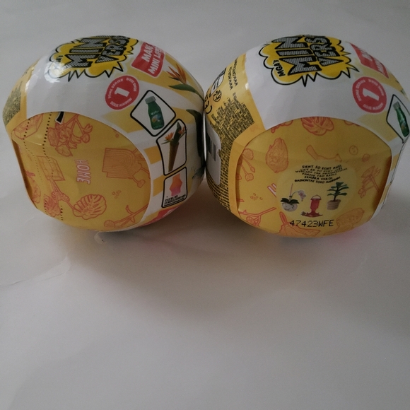 MGAs Mini Verse Make It Mini Lifestyle Lot of 2 Home Series 1 Toy - Picture 3 of 11